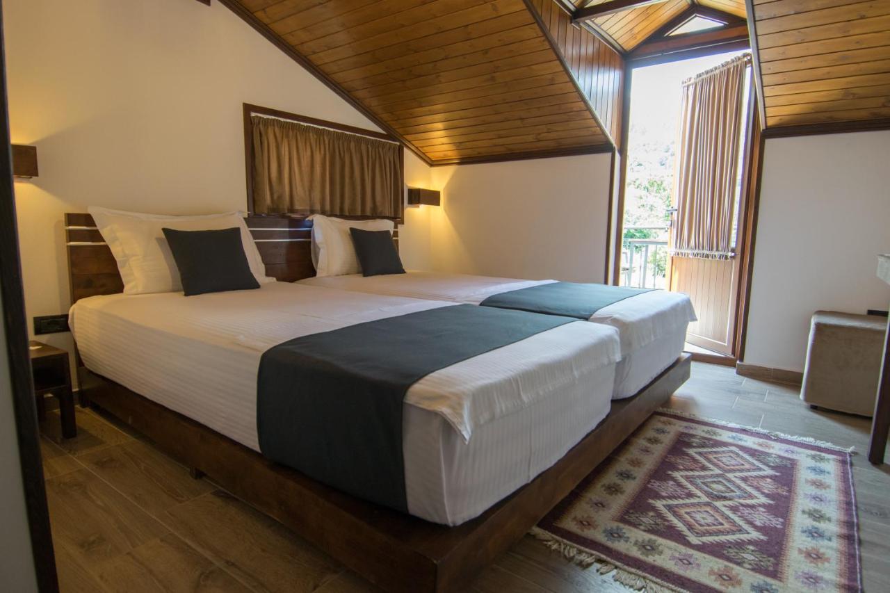 Kale Guesthouse จีโรคาสเตอร์ ภายนอก รูปภาพ